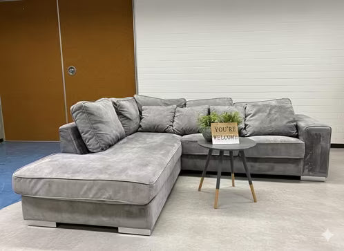 Luxe Ruime Grijze Hoekbank Met Sier Kussens Roos Repose